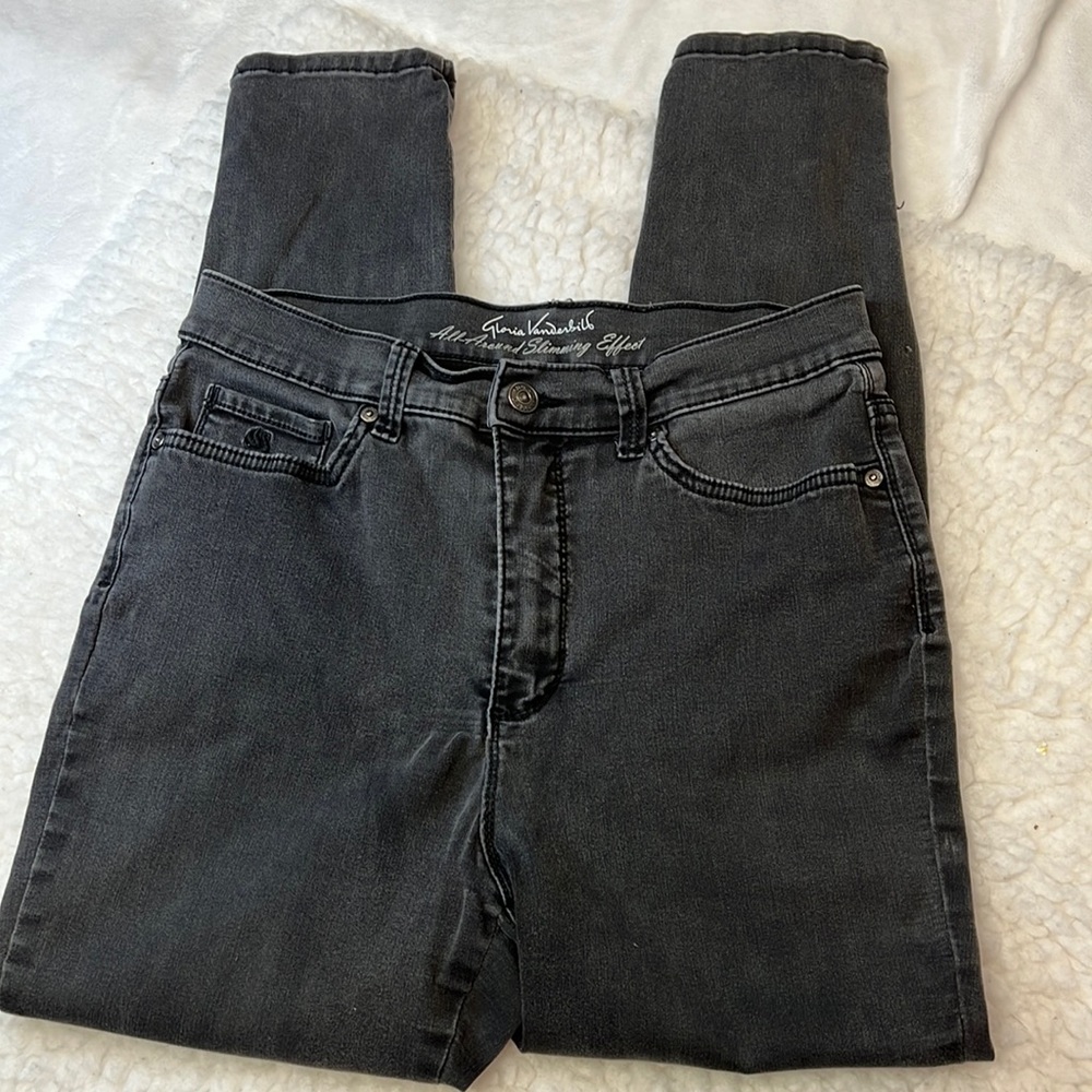 Gloria Vanderbilt Amanda Gray Stretch Skinny Jeans with Ankle Snaps. EUC Size 10
